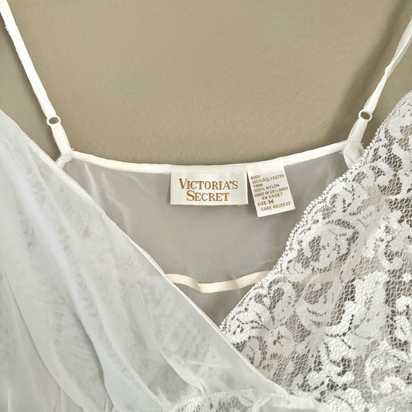 Vintage Victoria’s Secret Surplice Babydoll Chemise Top White Size Medium - Picture 3 of 6